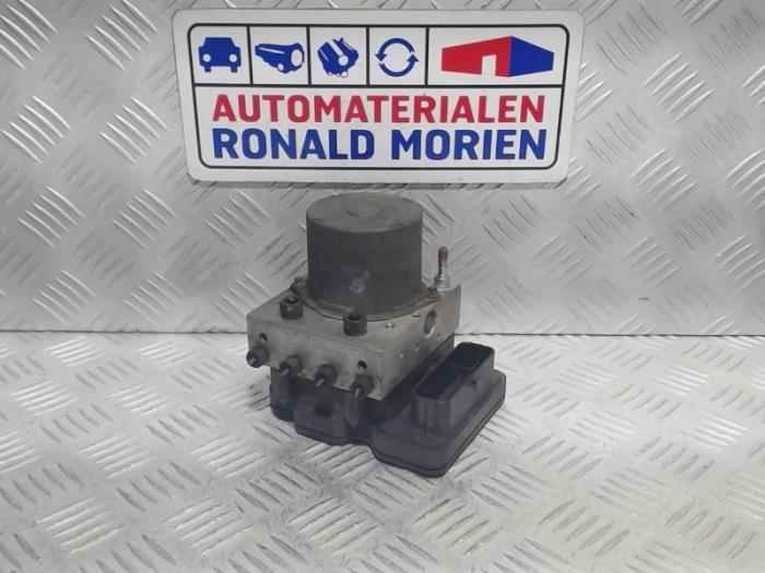 Gebruikte ABS Pomp Toyota Avensis (T27) 1.8 16V VVT-i Prijs € 165,00 Margeregeling aangeboden door Automaterialen Ronald Morien B.V.