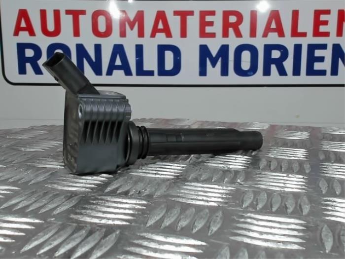 Bobine van een Volkswagen Golf VII (AUA) 2.0 GTI 16V Clubsport 2018