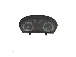 Gebruikte Kilometerteller KM Skoda Fabia (6Y2) 1.4i 16V Prijs € 29,00 Margeregeling aangeboden door Automaterialen Ronald Morien B.V.