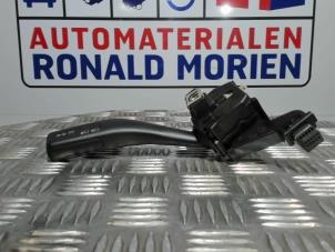 Gebruikte Knipperlicht Schakelaar Seat Leon (1P1) 1.9 TDI 105 Prijs € 15,00 Margeregeling aangeboden door Automaterialen Ronald Morien B.V.