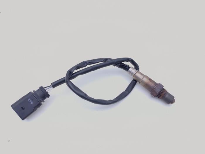 Gebruikte Lambda Sonde Volkswagen Scirocco (137/13AD) 2.0 TSI 16V Prijs € 30,00 Margeregeling aangeboden door Automaterialen Ronald Morien B.V.