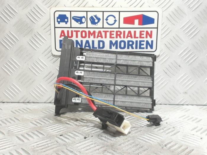 Gebruikte Element Kachelverwarming Volvo V40 (MV) 2.0 D2 16V Prijs € 65,00 Margeregeling aangeboden door Automaterialen Ronald Morien B.V.