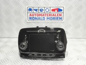 Gebruikte Radio Fiat 500 Abarth Prijs € 295,00 Margeregeling aangeboden door Automaterialen Ronald Morien B.V.