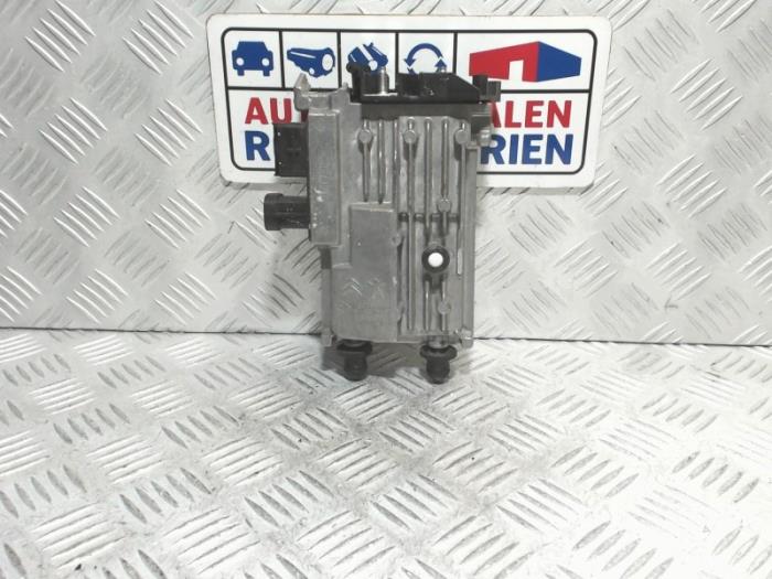 Gebruikte Start/Stop computer Citroen C4 Spacetourer (3D/3E) 1.6 BlueHDI 120 Prijs € 49,00 Margeregeling aangeboden door Automaterialen Ronald Morien B.V.