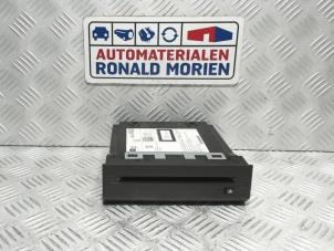Gebruikte CD Speler Opel Astra K Sports Tourer 1.0 Turbo 12V Prijs € 125,00 Margeregeling aangeboden door Automaterialen Ronald Morien B.V.