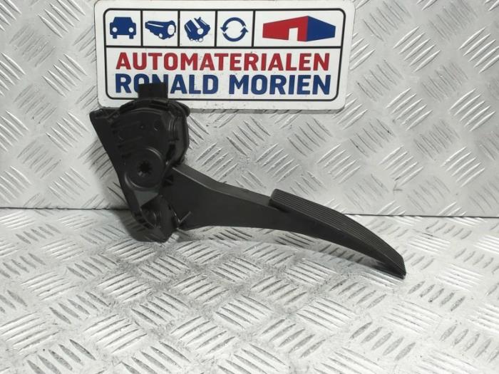 Gebruikte Gaspedaalpositie Sensor Opel Astra K Sports Tourer 1.0 Turbo 12V Prijs € 19,00 Margeregeling aangeboden door Automaterialen Ronald Morien B.V.