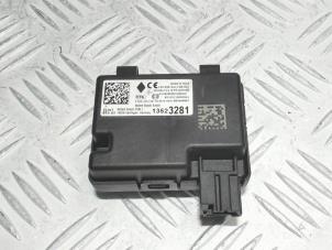 Gebruikte Antenne Opel Astra K Sports Tourer 1.0 Turbo 12V Prijs € 10,00 Margeregeling aangeboden door Automaterialen Ronald Morien B.V.