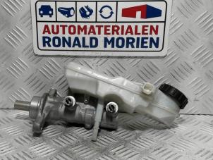 Gebruikte Hoofdremcilinder Volvo V40 (MV) 1.6 D2 Prijs € 59,00 Margeregeling aangeboden door Automaterialen Ronald Morien B.V.