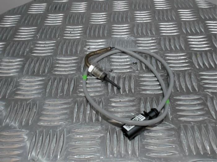 Gebruikte Uitlaat temperatuursensor Volkswagen Touran (5T1) 2.0 TDI 150 Prijs € 25,00 Inclusief btw aangeboden door Automaterialen Ronald Morien B.V.