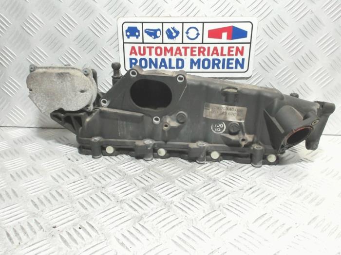 Gebruikte Spruitstuk Inlaat Audi A8 (D3) 4.0 TDI V8 32V Quattro Prijs € 250,00 Margeregeling aangeboden door Automaterialen Ronald Morien B.V.