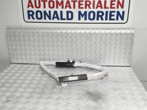 Gebruikte Hemel airbag rechts Opel Mokka/Mokka X 1.4 Turbo 16V 4x2 Prijs € 175,00 Margeregeling aangeboden door Automaterialen Ronald Morien B.V.