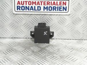 Gebruikte Alarm module Volkswagen Phaeton (3D) 5.0 V10 TDI 4Motion Prijs € 19,00 Margeregeling aangeboden door Automaterialen Ronald Morien B.V.