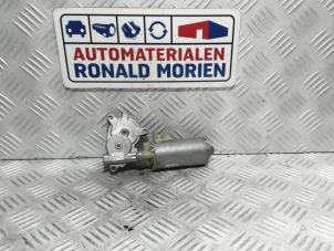 Gebruikte Stoelverstelling motor Volkswagen Phaeton (3D) 5.0 V10 TDI 4Motion Prijs € 25,00 Margeregeling aangeboden door Automaterialen Ronald Morien B.V.