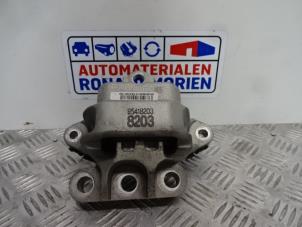 Gebruikte Motorsteun Opel Mokka/Mokka X 1.4 Turbo 16V 4x2 Prijs € 40,00 Margeregeling aangeboden door Automaterialen Ronald Morien B.V.