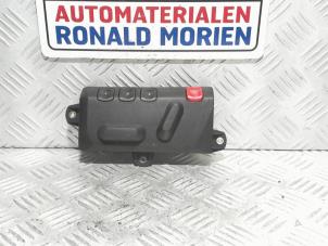 Gebruikte Stoelverstellings Schakelaar Skoda Superb (3U4) 2.5 TDI V6 24V Prijs € 25,00 Margeregeling aangeboden door Automaterialen Ronald Morien B.V.