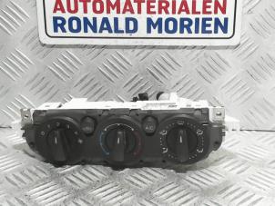 Gebruikte Kachel Bedieningspaneel Ford Focus 2 2.0 16V Prijs € 19,00 Margeregeling aangeboden door Automaterialen Ronald Morien B.V.