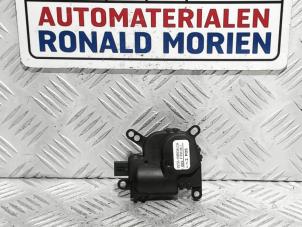 Gebruikte Kachelklep Motor Ford Focus 2 2.0 16V Prijs € 10,00 Margeregeling aangeboden door Automaterialen Ronald Morien B.V.