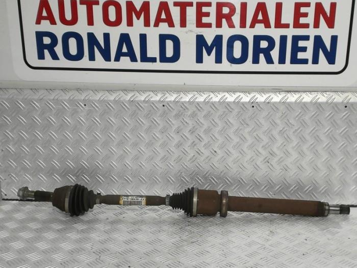 Gebruikte Steekas rechts-voor Ford Transit Courier 1.5 TDCi 75 Prijs € 125,00 Margeregeling aangeboden door Automaterialen Ronald Morien B.V.