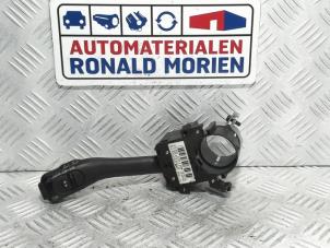 Gebruikte Schakelaar Richtingaanwijzer Audi A6 Avant (C5) 2.4 V6 30V Prijs € 20,00 Margeregeling aangeboden door Automaterialen Ronald Morien B.V.