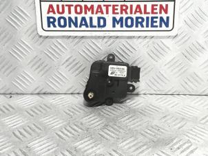 Gebruikte Kachelklep Motor Volkswagen Sharan (7M8/M9/M6) 1.9 TDI 115 4Motion Prijs € 25,00 Margeregeling aangeboden door Automaterialen Ronald Morien B.V.