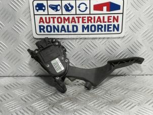 Gebruikte Gaspedaalpositie Sensor Volkswagen Transporter T5 1.9 TDi Prijs € 9,99 Margeregeling aangeboden door Automaterialen Ronald Morien B.V.