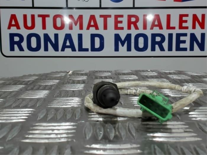 Gebruikte Lambda Sonde Peugeot 206 CC (2D) 1.6 16V Prijs € 30,00 Margeregeling aangeboden door Automaterialen Ronald Morien B.V.