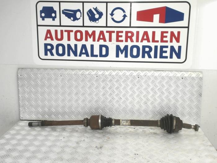 Gebruikte Steekas rechts-voor Peugeot 508 SW (8E/8U) 1.6 HDiF 16V Prijs € 85,00 Margeregeling aangeboden door Automaterialen Ronald Morien B.V.