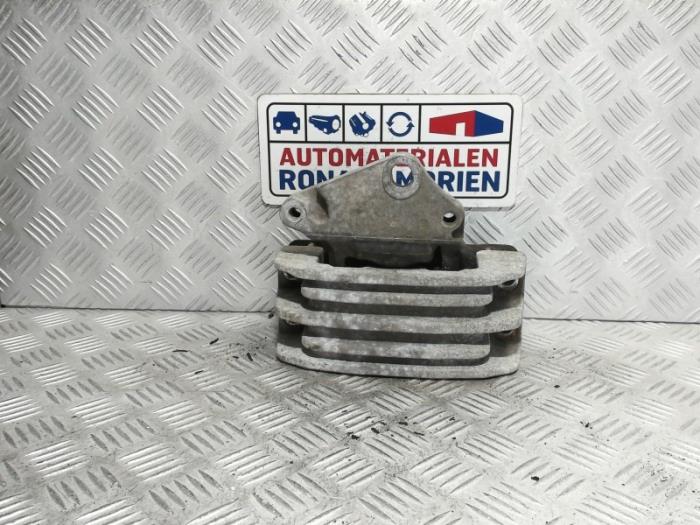 Gebruikte Motorrubber Ford Transit Prijs € 25,00 Margeregeling aangeboden door Automaterialen Ronald Morien B.V.