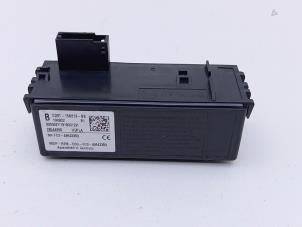 Gebruikte Antenne Ford Transit 2.0 TDCi 16V EcoBlue 185 Prijs € 14,99 Inclusief btw aangeboden door Automaterialen Ronald Morien B.V.