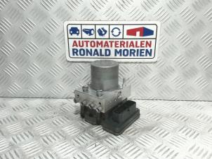 Gebruikte ABS Pomp Ford Transit 2.0 TDCi 16V EcoBlue 185 Prijs € 295,00 Inclusief btw aangeboden door Automaterialen Ronald Morien B.V.