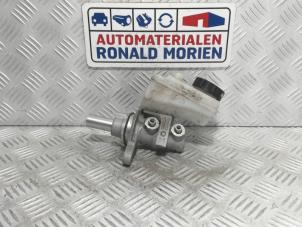 Gebruikte Hoofdremcilinder Peugeot 107 1.0 12V Prijs € 19,00 Margeregeling aangeboden door Automaterialen Ronald Morien B.V.