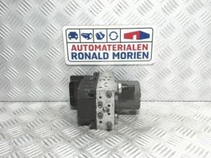 Gebruikte ABS Pomp Volkswagen Phaeton (3D) 4.2 V8 40V 4Motion Prijs € 125,00 Margeregeling aangeboden door Automaterialen Ronald Morien B.V.