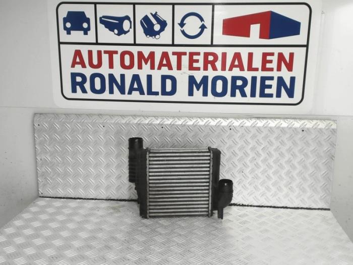 Gebruikte Intercooler Citroen C4 Picasso (3D/3E) 1.6 BlueHDI 120 Prijs € 49,00 Margeregeling aangeboden door Automaterialen Ronald Morien B.V.