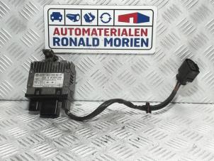 Gebruikte Koelvin relais Audi A4 Avant (B7) 2.7 TDI V6 24V Prijs € 59,00 Margeregeling aangeboden door Automaterialen Ronald Morien B.V.