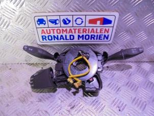 Gebruikte Combischakelaar Stuurkolom Ford Mondeo III 1.8 16V Prijs € 25,00 Margeregeling aangeboden door Automaterialen Ronald Morien B.V.