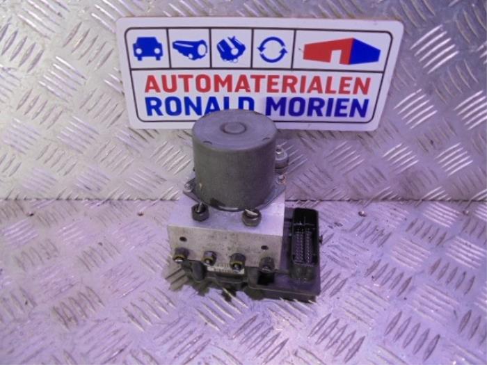 Gebruikte ABS Pomp Audi A4 (B6) 1.9 TDI 115 Prijs € 95,00 Margeregeling aangeboden door Automaterialen Ronald Morien B.V.
