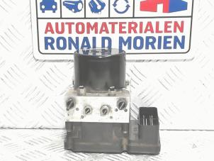 Gebruikte ABS Pomp Ford Kuga II (DM2) Prijs € 195,00 Margeregeling aangeboden door Automaterialen Ronald Morien B.V.