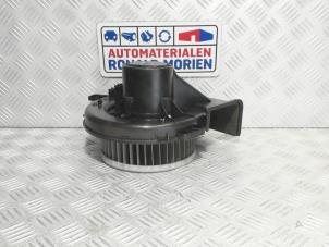 Gebruikte Kachel Ventilatiemotor Seat Ibiza IV (6J5) 1.2 TDI Ecomotive Prijs € 19,00 Margeregeling aangeboden door Automaterialen Ronald Morien B.V.