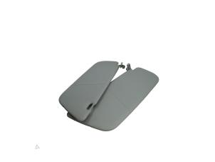 Gebruikte Zonneklep Volkswagen Crafter Prijs € 25,00 Margeregeling aangeboden door Automaterialen Ronald Morien B.V.