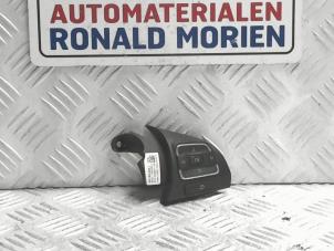 Gebruikte Radiobediening Stuur Volkswagen Passat Prijs € 15,00 Margeregeling aangeboden door Automaterialen Ronald Morien B.V.