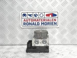 Gebruikte ABS Pomp Citroen C4 Cactus (0B/0P) 1.6 Blue Hdi 100 Prijs € 195,00 Margeregeling aangeboden door Automaterialen Ronald Morien B.V.