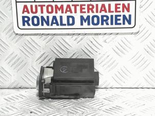Gebruikte Elektronisch kontaktslot Volkswagen Passat Variant (3C5) 2.0 TDI 16V 140 Prijs € 35,00 Margeregeling aangeboden door Automaterialen Ronald Morien B.V.