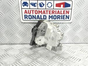 Gebruikte Slotmechaniek Portier 4Deurs rechts-voor Audi A5 Prijs € 29,00 Inclusief btw aangeboden door Automaterialen Ronald Morien B.V.