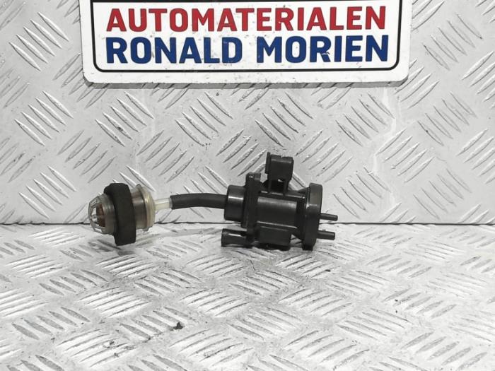 Gebruikte Turbodruk sensor Mercedes E Combi (S210) 2.7 E-270 CDI 20V Prijs € 20,00 Margeregeling aangeboden door Automaterialen Ronald Morien B.V.
