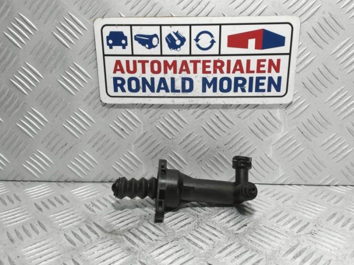 Gebruikte Koppeling Hoofd Cilinder Volkswagen T-Roc Cabrio 1.5 TSI Evo BMT 16V Prijs € 34,99 Inclusief btw aangeboden door Automaterialen Ronald Morien B.V.