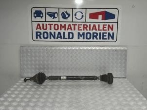 Gebruikte Aandrijfas rechts-voor Volkswagen Jetta III (1K2) 1.4 TSI 122 16V Prijs € 49,00 Margeregeling aangeboden door Automaterialen Ronald Morien B.V.