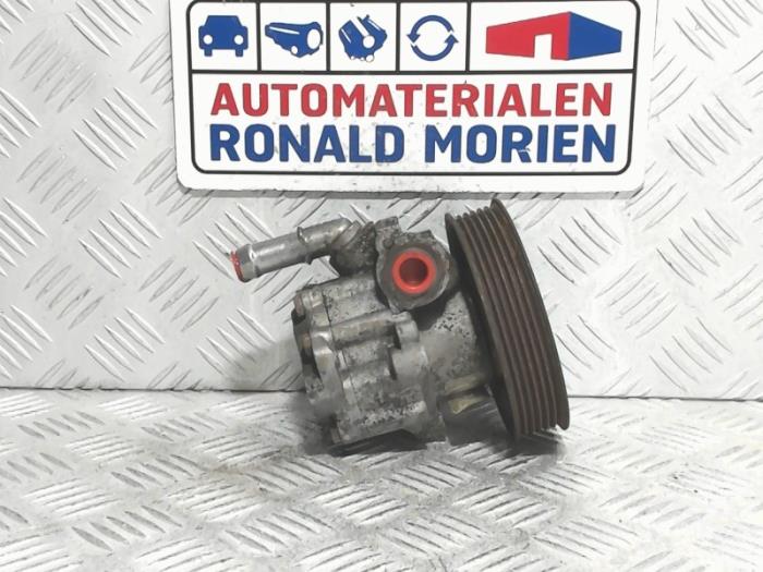 Gebruikte Servopomp Volkswagen New Beetle (9C1/9G1) 2.0 Prijs € 19,00 Margeregeling aangeboden door Automaterialen Ronald Morien B.V.