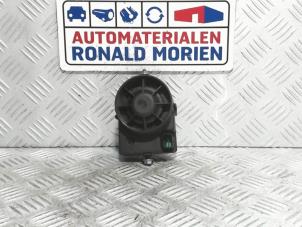 Gebruikte Alarm sirene Opel Grandland/Grandland X 1.2 Turbo 12V Prijs € 45,00 Margeregeling aangeboden door Automaterialen Ronald Morien B.V.