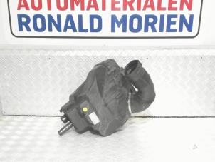 Gebruikte Luchtfilter Audi A8 Prijs € 64,88 Inclusief btw aangeboden door Automaterialen Ronald Morien B.V.