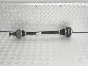 Gebruikte Aandrijfas links-achter Audi A8 (D5) 4.0 V8 32V 60 TDI Mild Hybrid Quattro Prijs € 149,00 Inclusief btw aangeboden door Automaterialen Ronald Morien B.V.